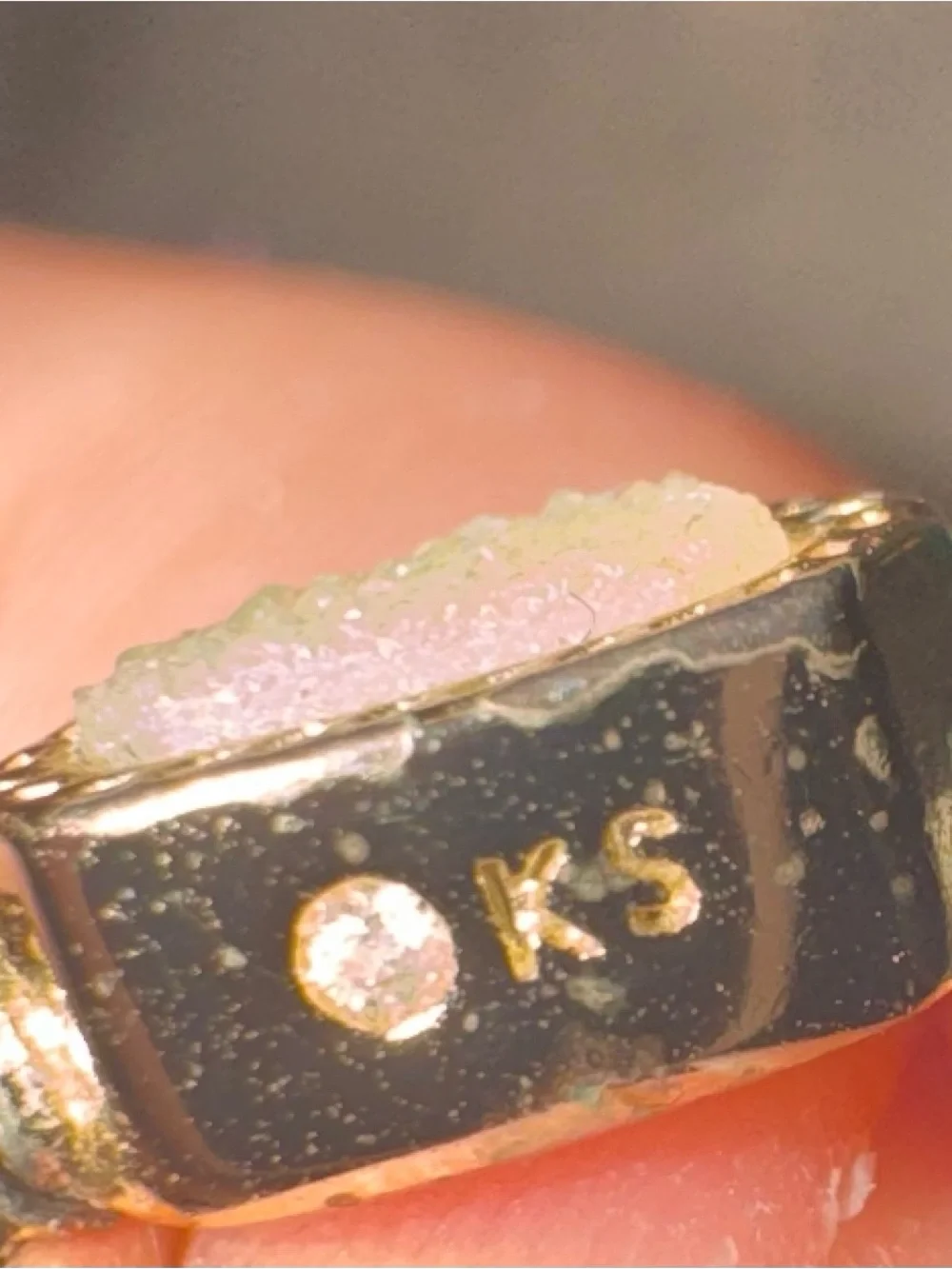 gold Kendra Scott mini elaina gold stretch bracelet, only worn a few times